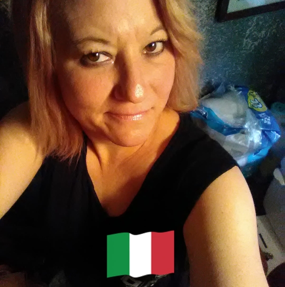 Meet your Posher, Lisa - Picture 1 of 1